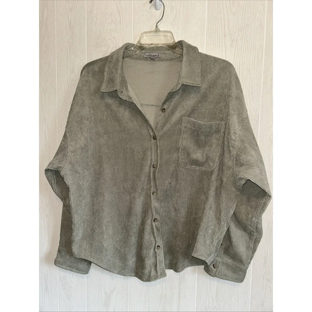 wishlist‎ apparel Medium Green Corduroy Button Front Top